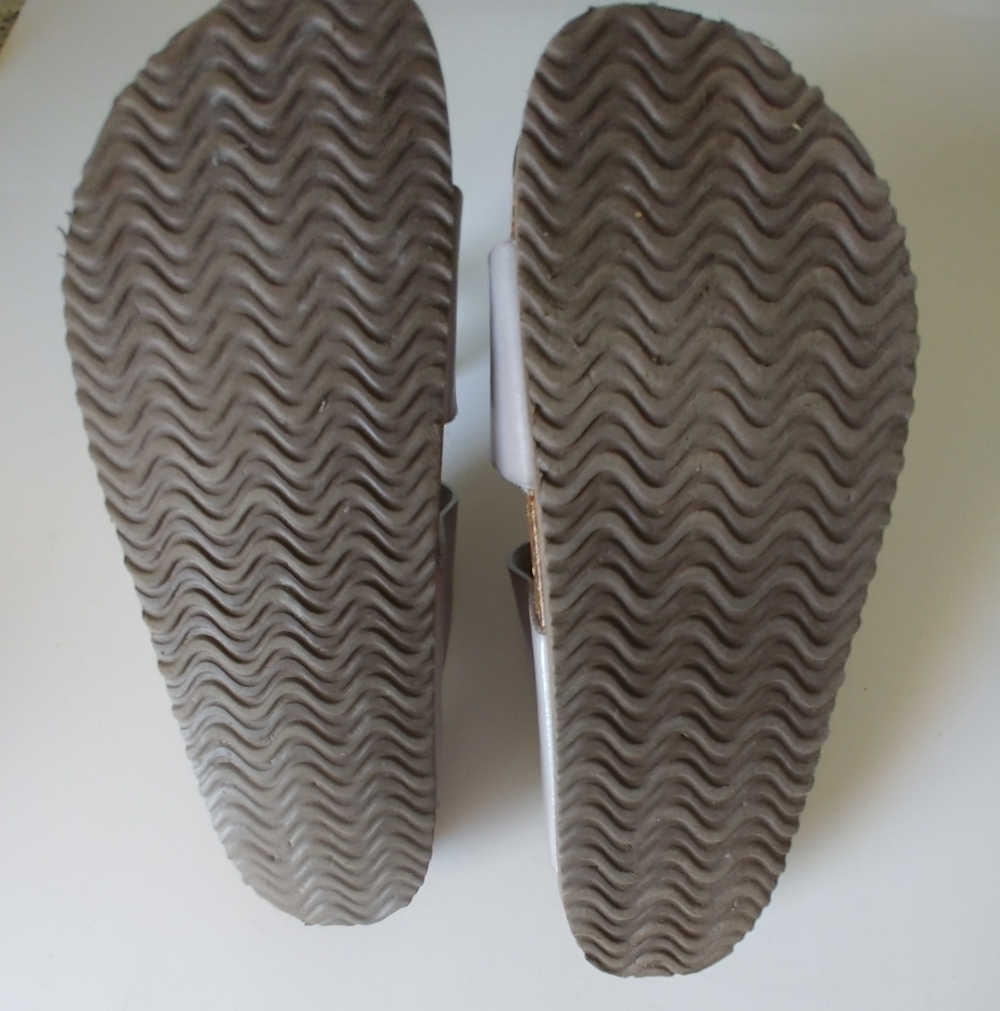 Double-Buckle Slide Sandals in Dove Gray. Size 8 - Picture 6 of 10